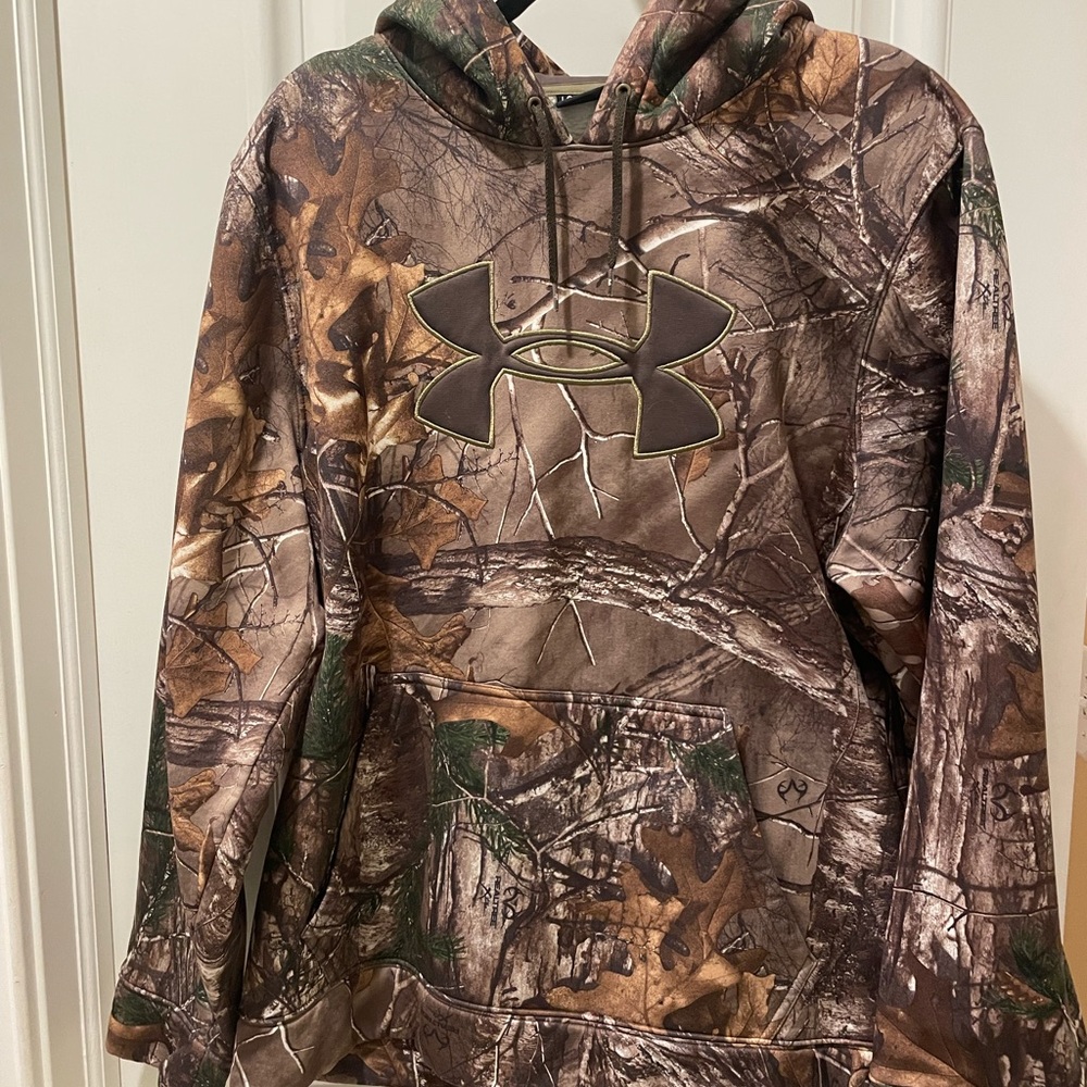 Under Armour camo sweatshirt size large